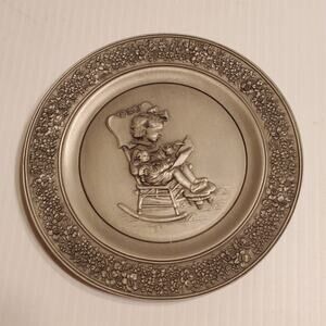 Hallmark Little Gallery Girl Reading book Fine Pewter Plate 1981
